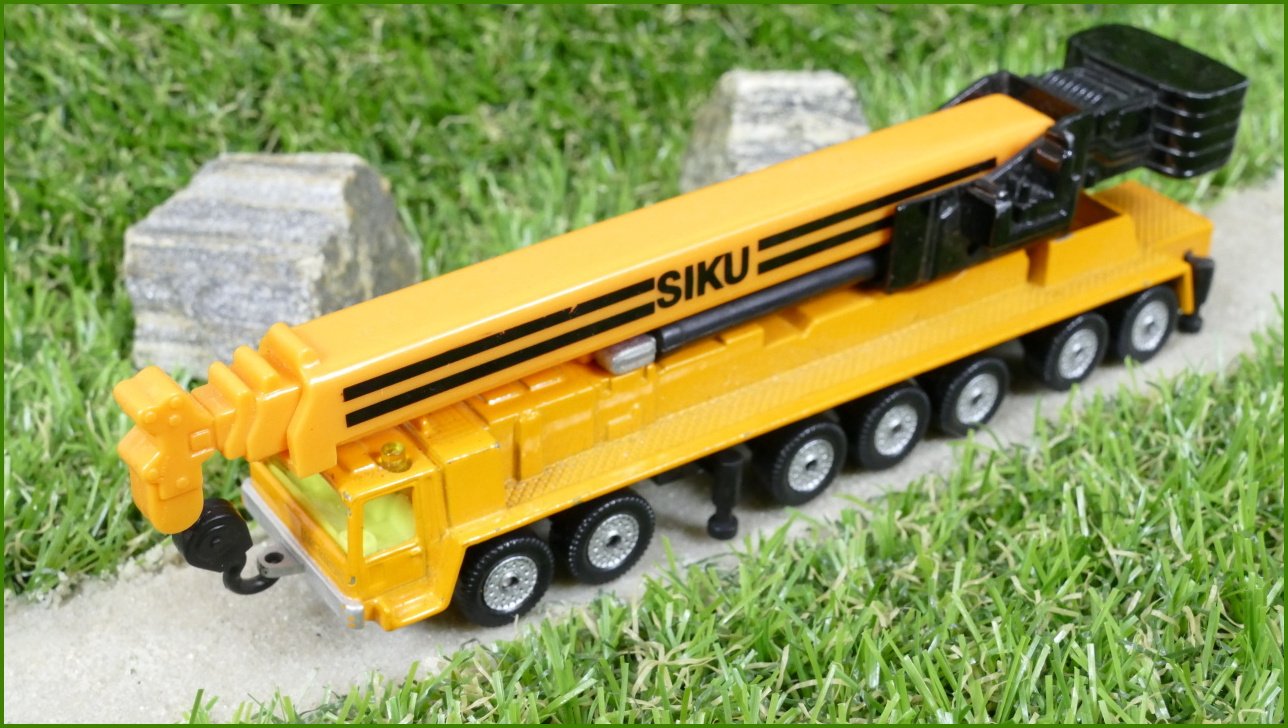 Siku Autíčko 1623/1830 Super Mega Lifter