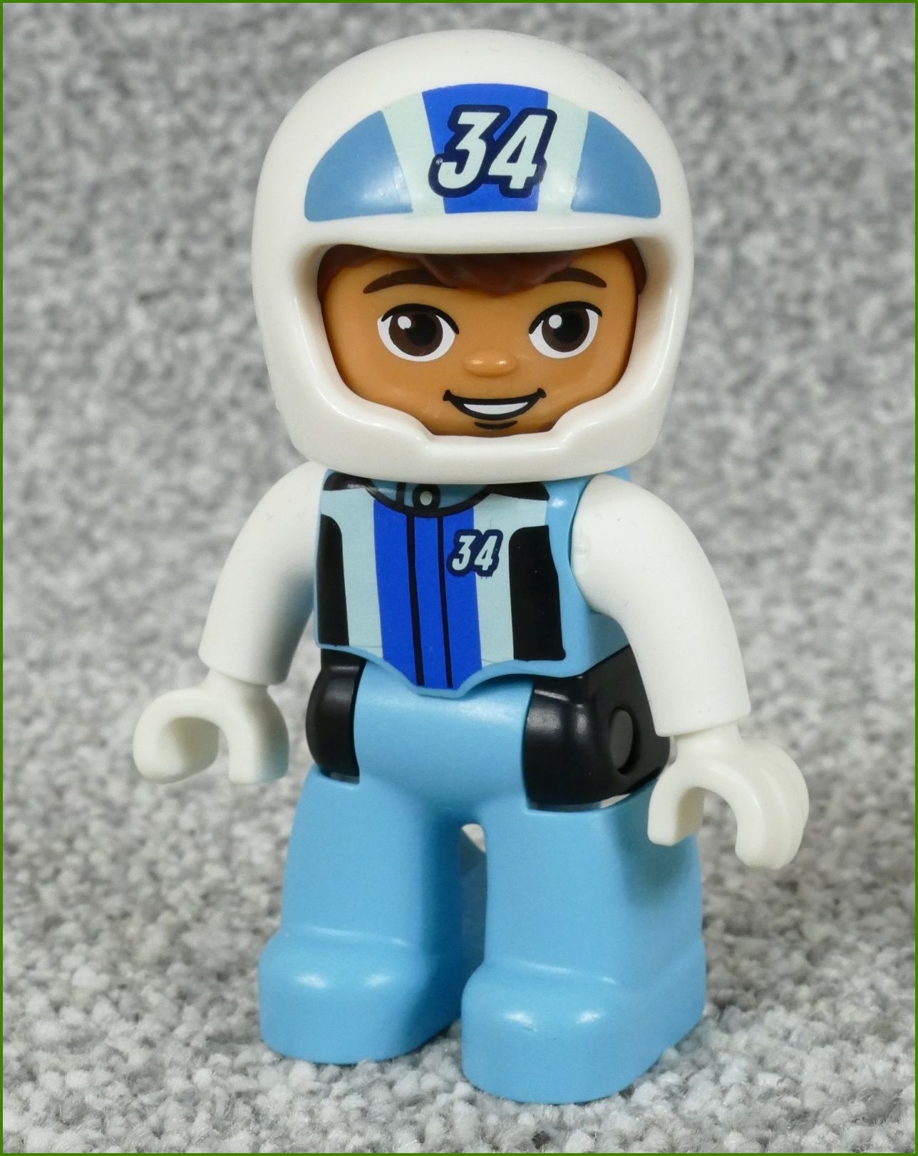 Lego® Duplo® Figurka Závodník v Helmě (34)
