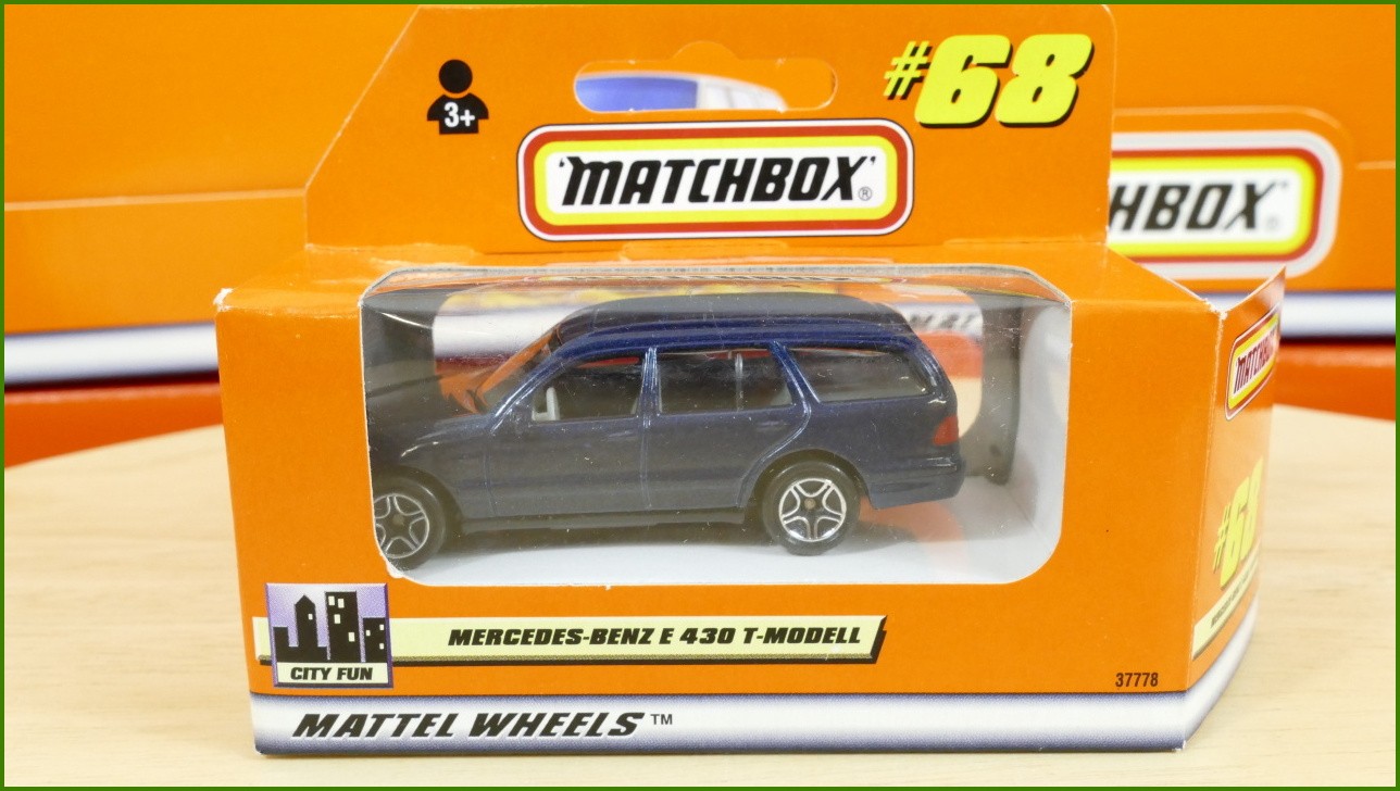 Matchbox Autíčko #68 - Mercedes-Benz E 430 T-Modell