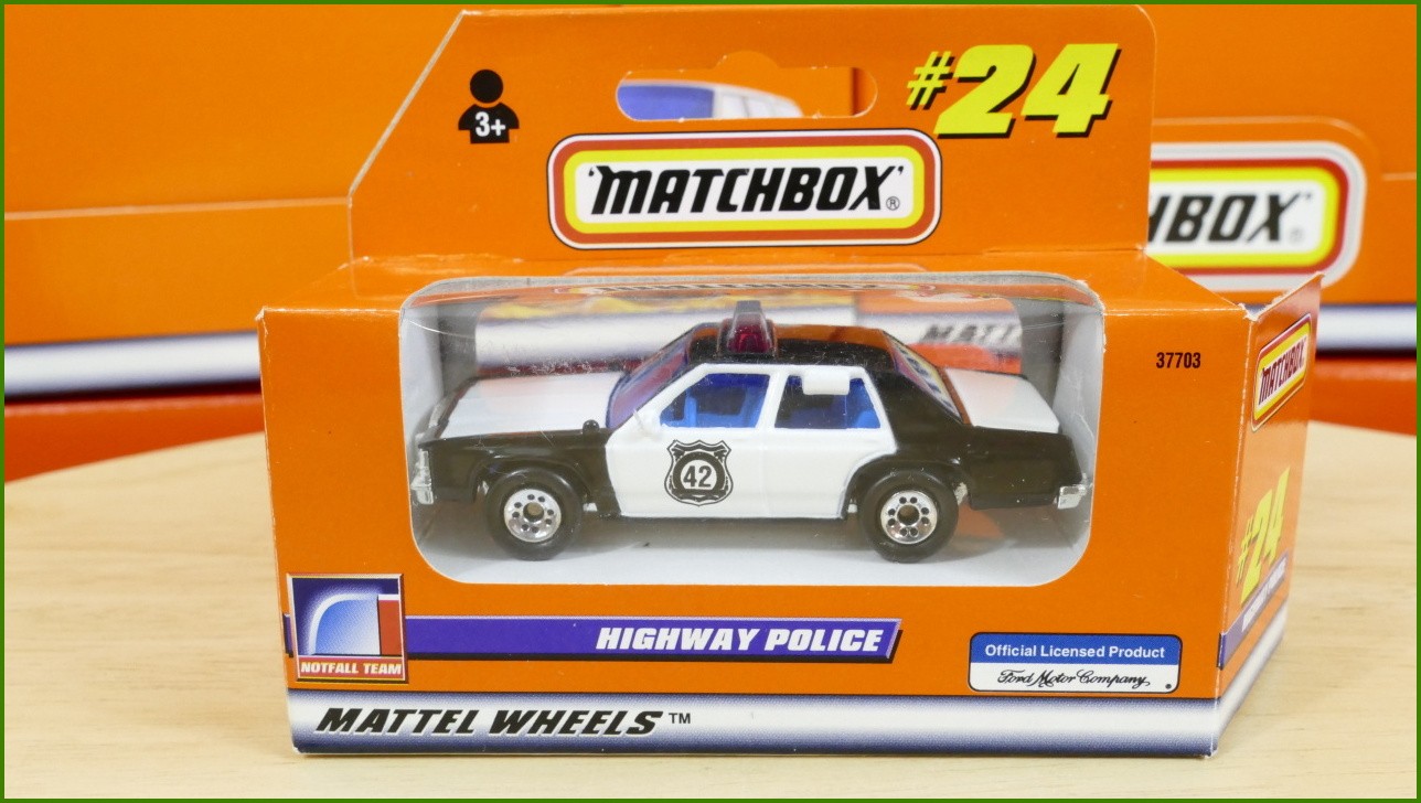 Matchbox Autíčko #24 - Highway Police
