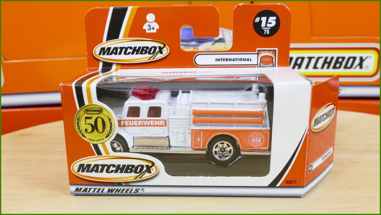 Matchbox Autíčko #15 - International Pumper