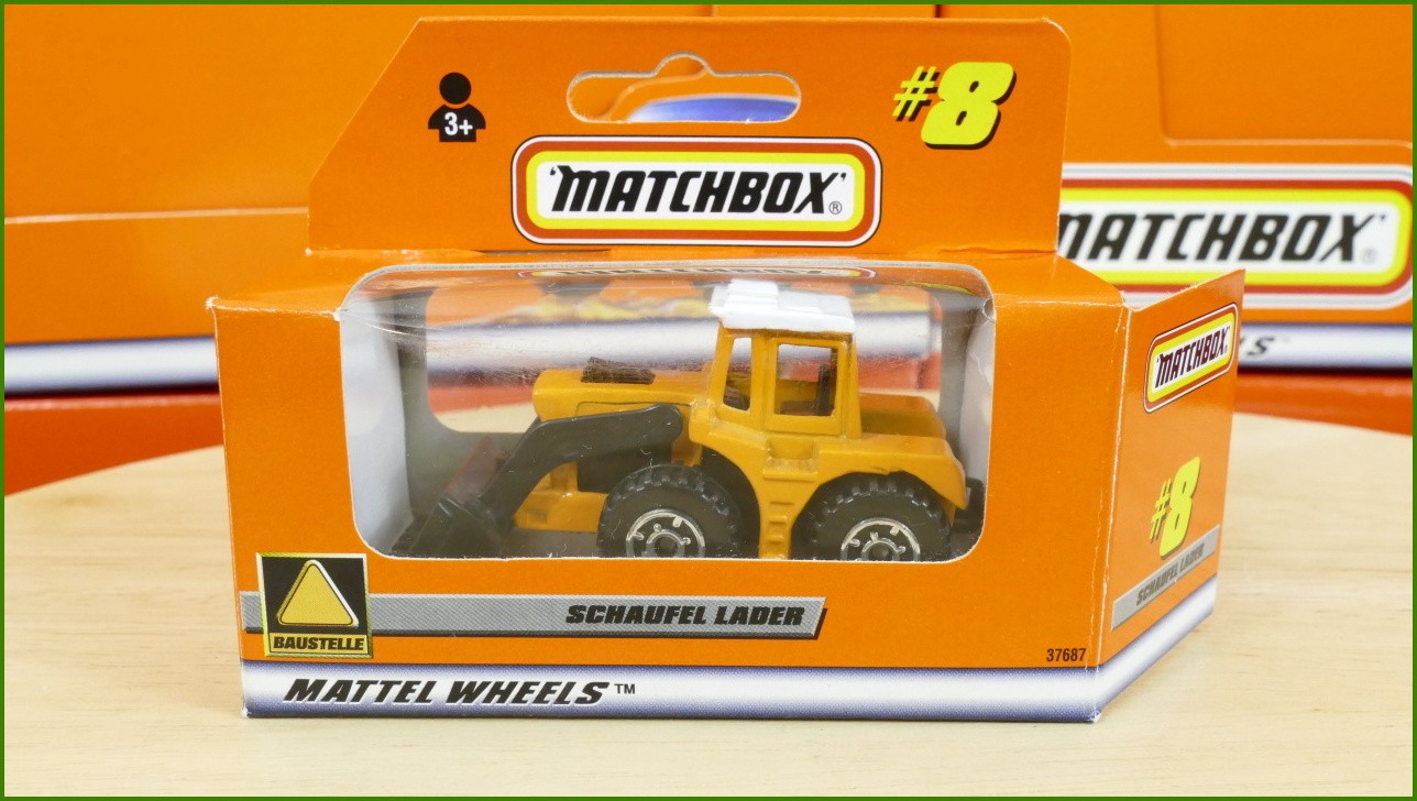 Matchbox Autíčko #8 - Tractor Shovel
