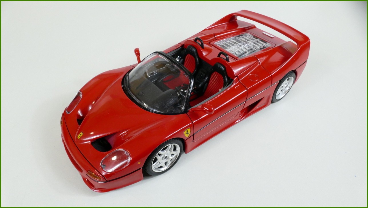 Kovový Model Bburago 1:18 - Ferrari F50 (1995)