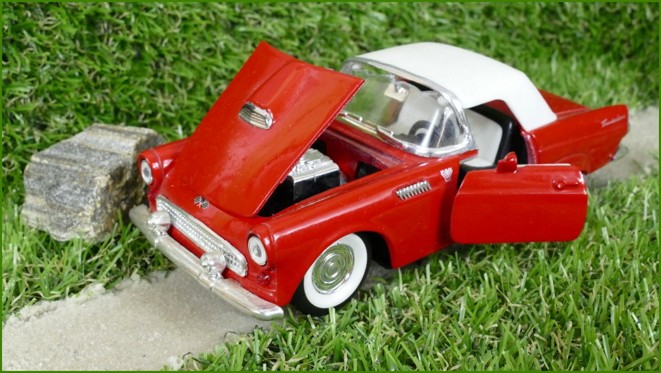 Model Autíčka Sunnyside 55 Tunderbird (SS 5718) - natahovací, horší přední sklo