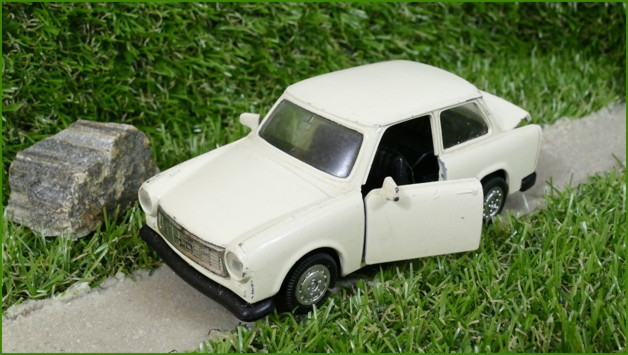 Model Autíčka Trabant 601-S No.8677 - horší pneu