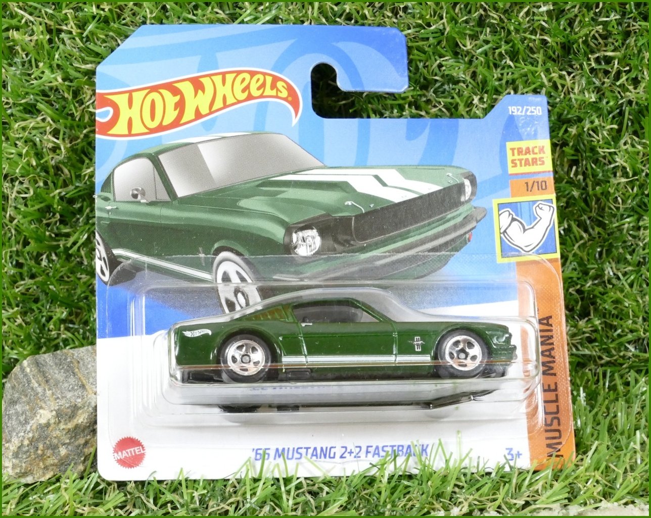 Angličák Model Autíčka Hot Wheels ´65 Mustang 2+2 Fastback (MUSCLE MANIA)