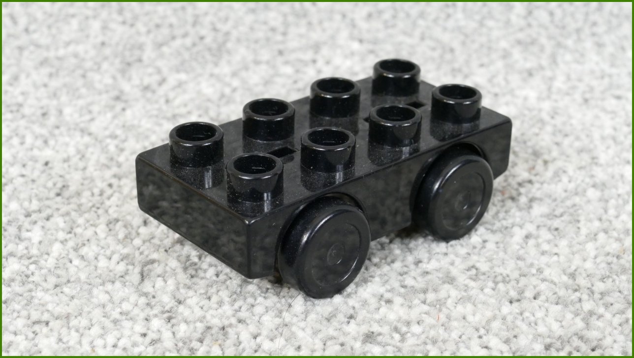 Lego® Duplo® Podvozek Malý 2x4 Černý