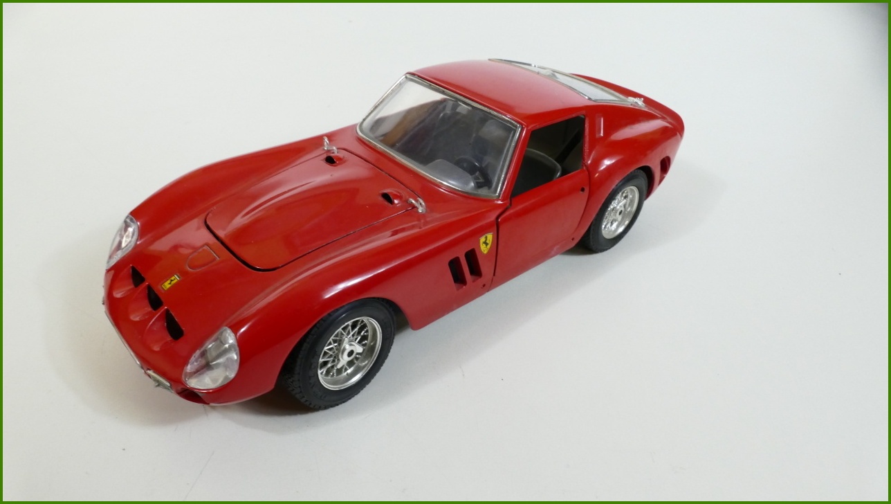 Kovový Model Bburago 1:18 - Ferrari GTO (1962) - Viz Popis