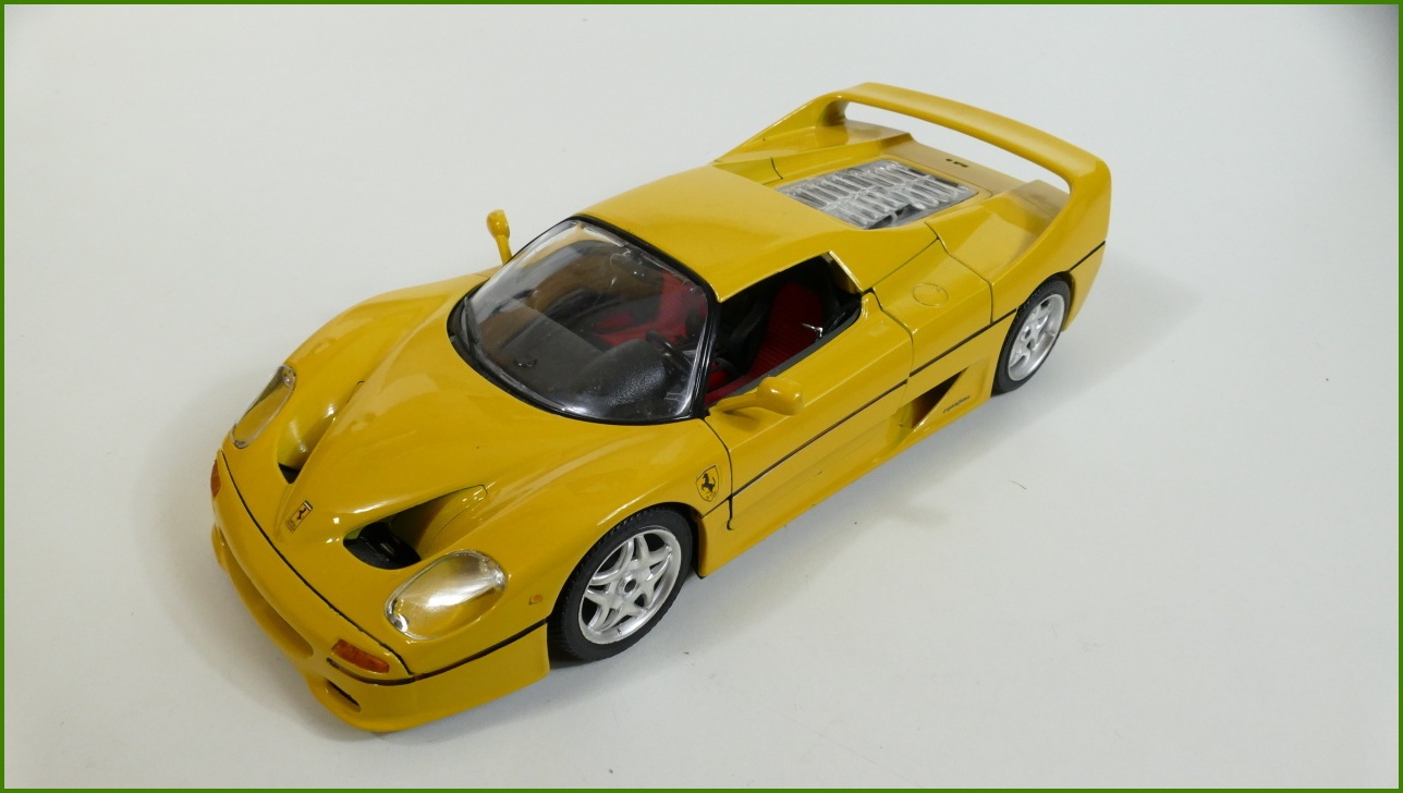 Kovový Model Bburago 1:18 - Ferrari F50 (1995)