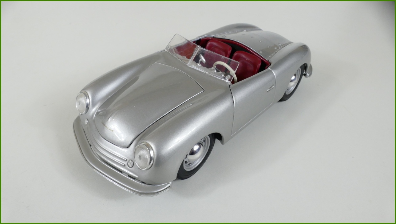 Model Maisto 1:18 - Porsche Typ 356 Roadster (1948)