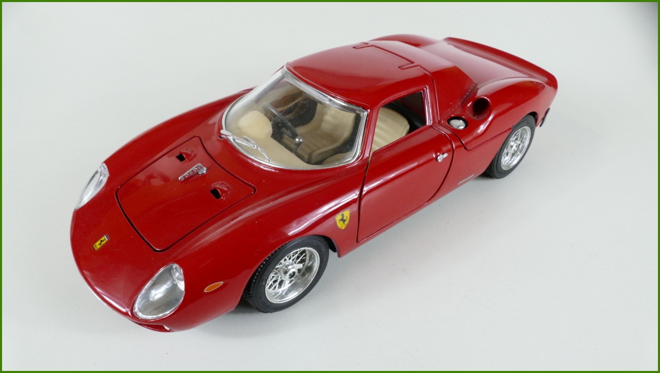 Kovový Model Bburago 1:18 - Ferrari 250 Le Mans (1965) - Viz Popis