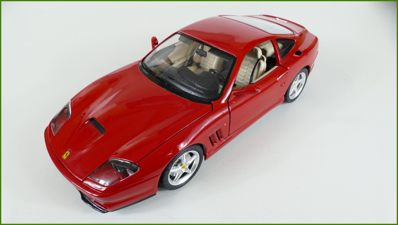 Kovový Model Bburago 1:18 - Ferrari 550 Maranello (1996)
