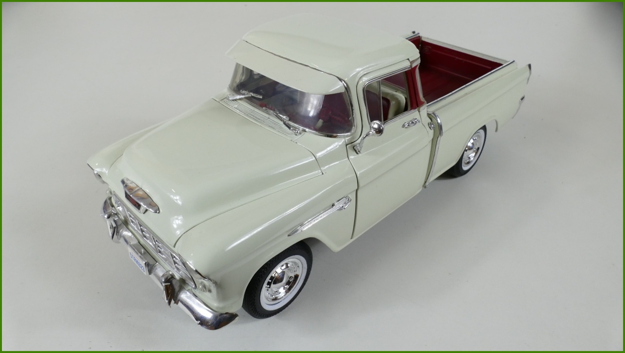 Model Auta ERTL 1:18 - Chevrolet Pickup 1955