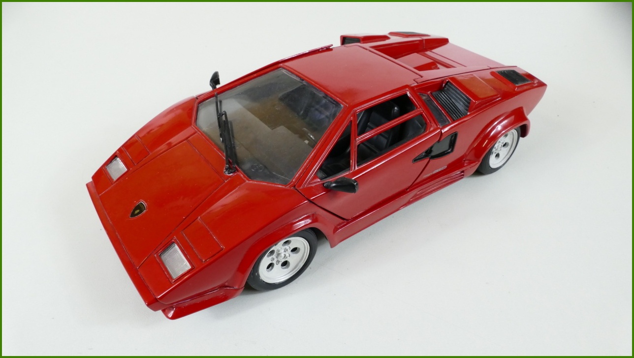 Model Auta Polistil 1:18 - Lamborghini Countach