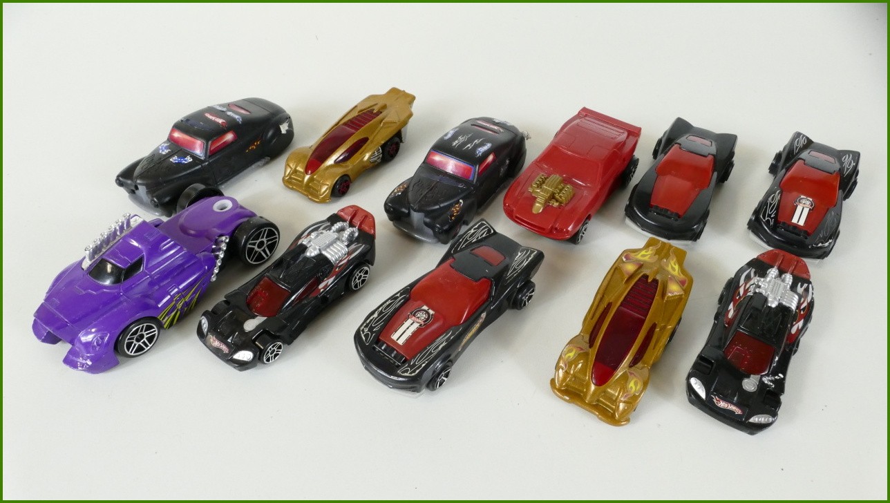 Sestava Autíček Hot Wheels Natahovací Autíčka a Tahač