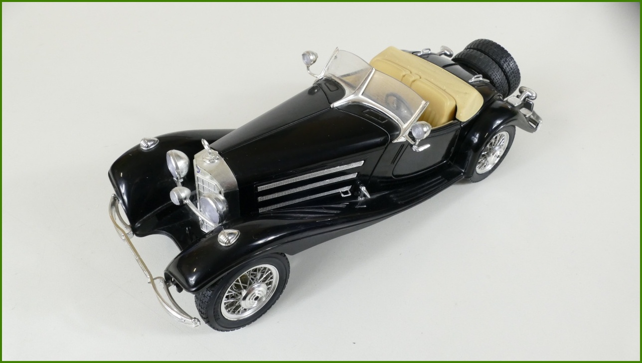 Kovový Model Bburago 1:20 - Mercedes Benz 500K Roadster (1936)