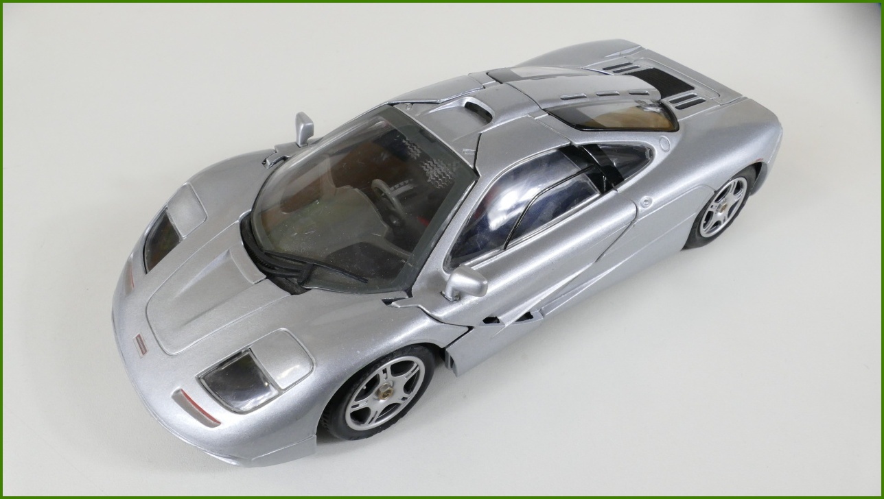 Model Auta Maisto 1:18 - McLaren F1 (1993) - Viz Popis