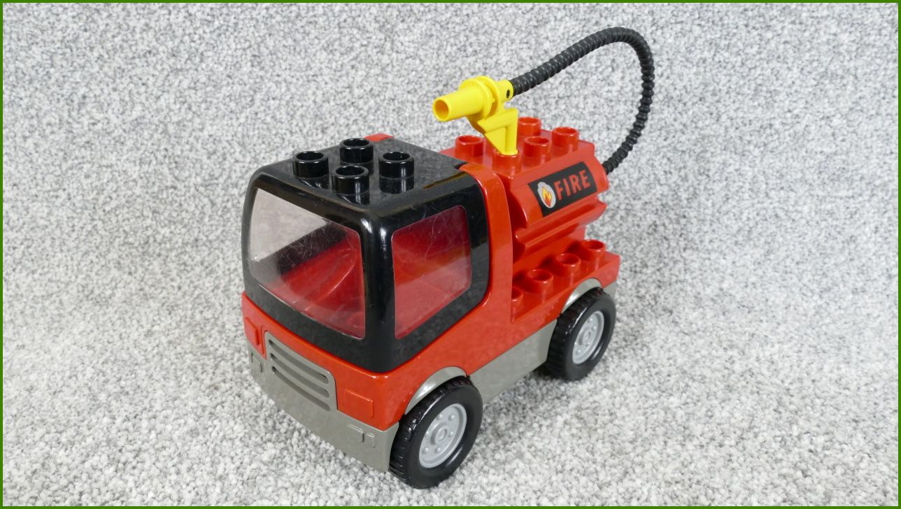 Lego Duplo nákladní auto s cisternou a hadicí