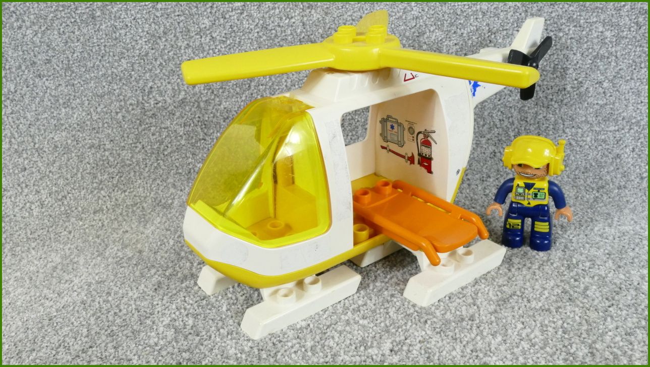 Lego Duplo záchranářský vrtulník s pilotem - od nálepek