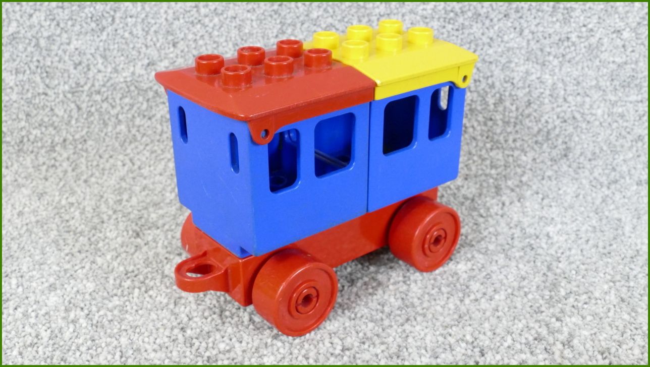 Lego Duplo vagonek s korbami pro cestující