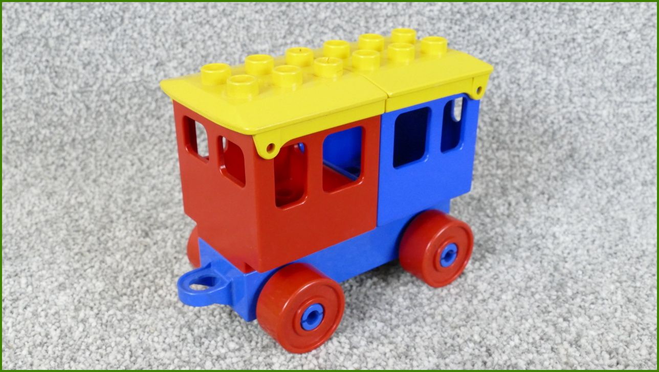 Lego Duplo vagonek s korbami pro cestující