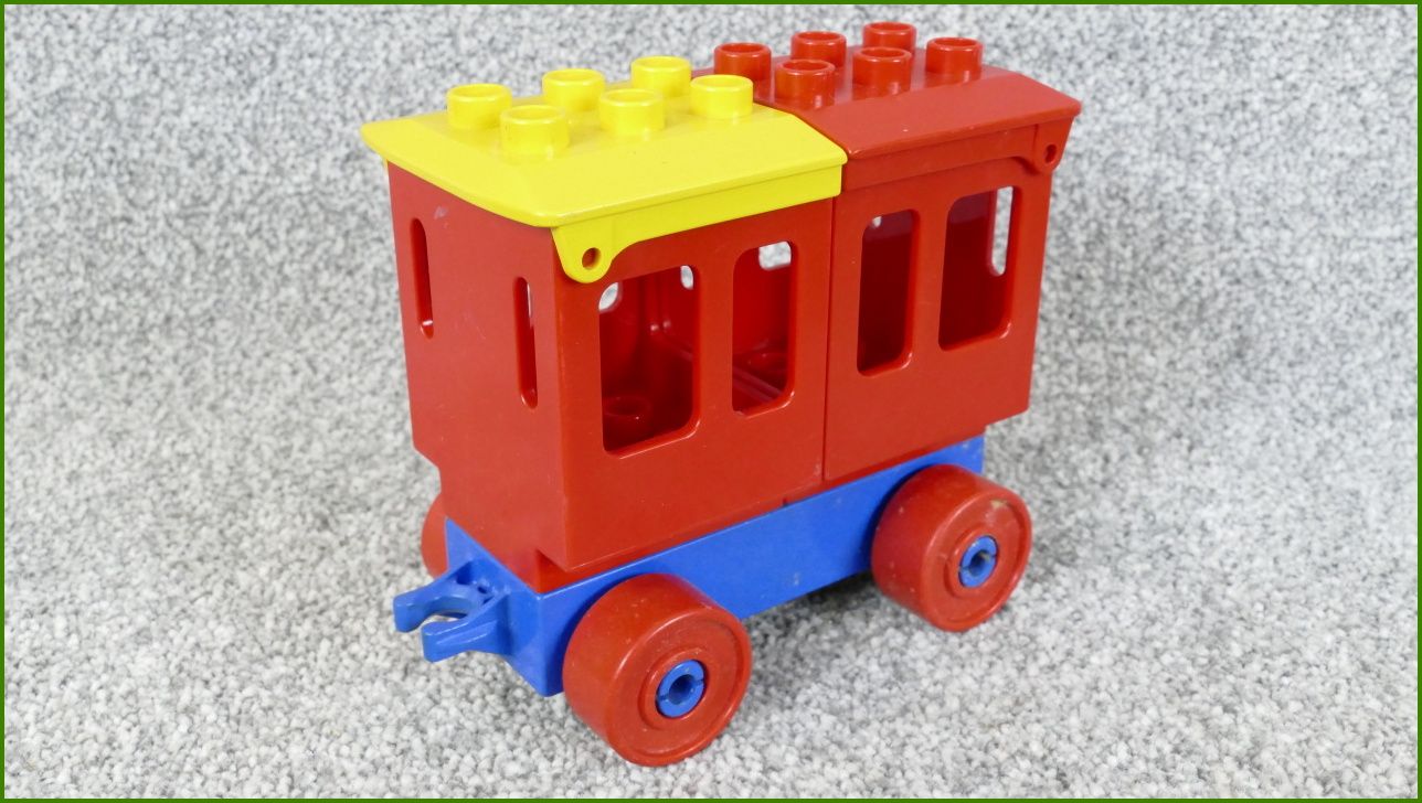 Lego Duplo vagonek s korbami pro cestující