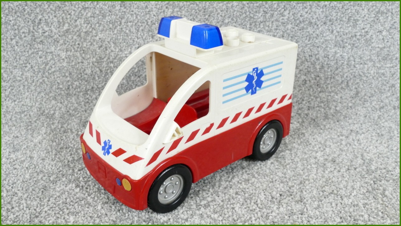 Lego Duplo sanitka - škrábance
