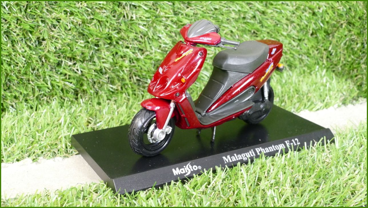 Model Replika Maisto Motorka 1:18 - Malaguti Phantom F-12