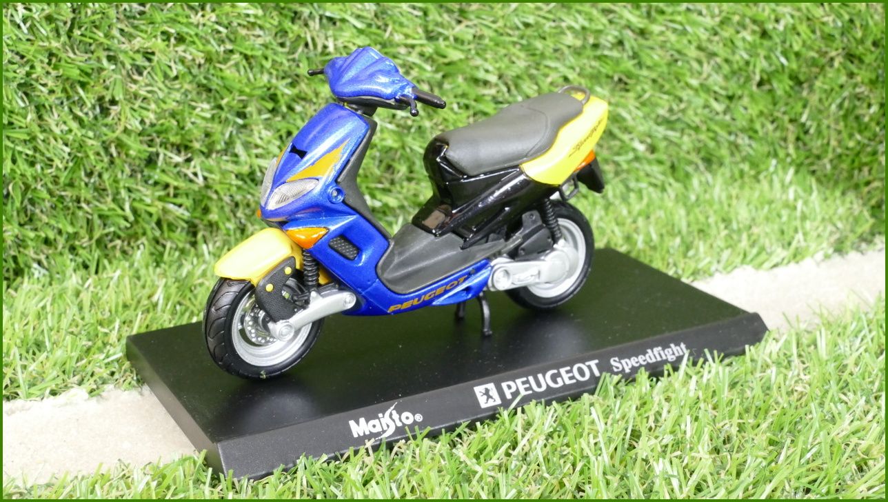 Model Replika Maisto Motorka 1:18 - Peugeot Speedfight