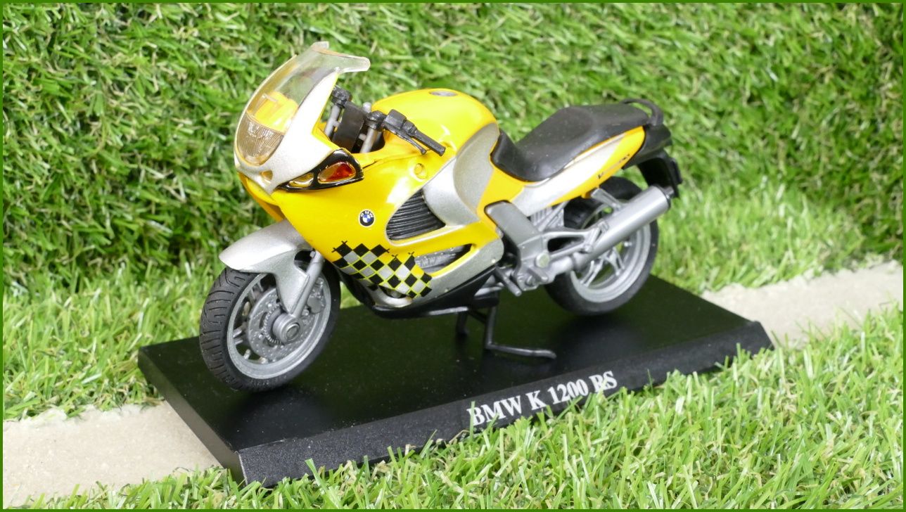 Model Replika Majorette Motorka 1:18 - BMW K 1200 RS - Viz Popis