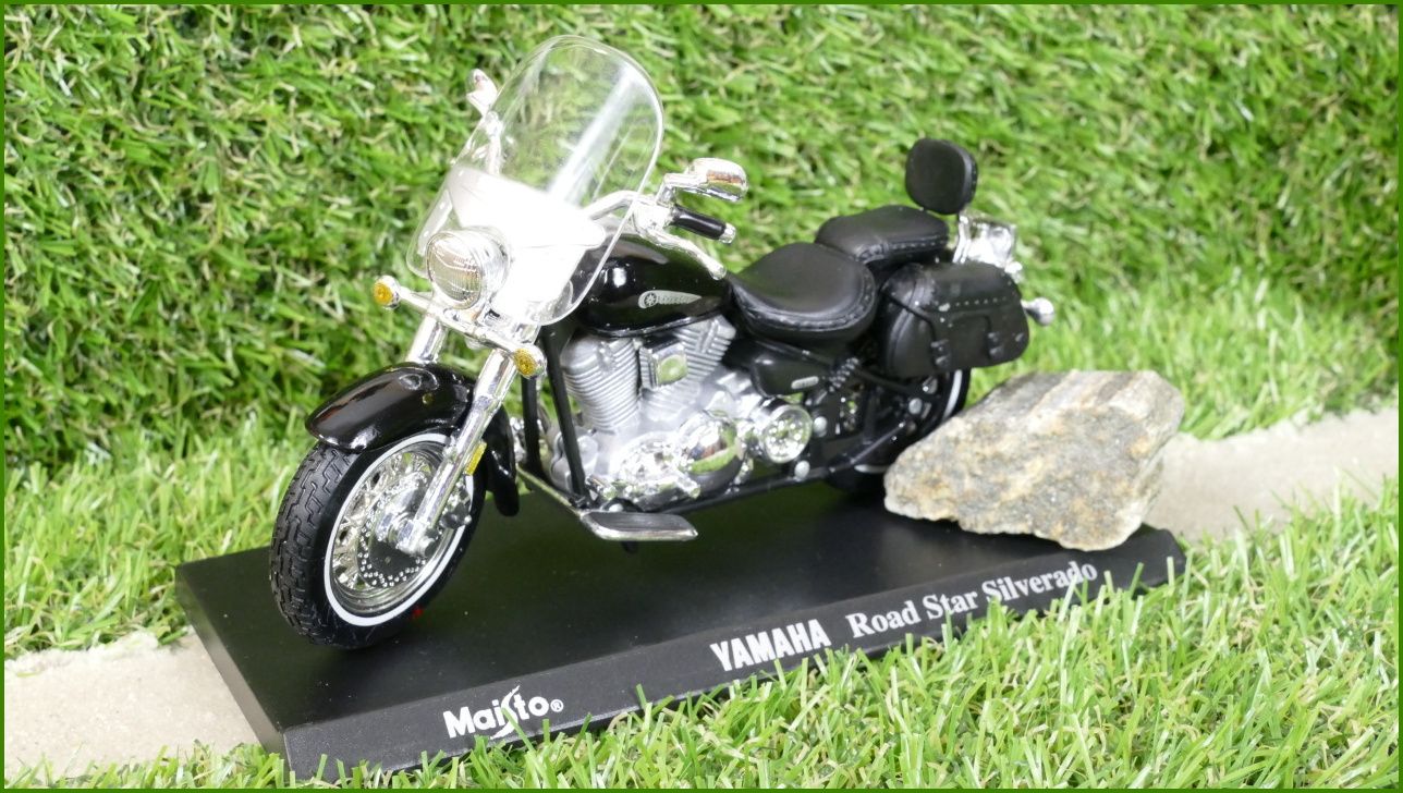 Model Replika Maisto Motorka 1:18 - Yamaha Road Star Silverado - Viz Popis