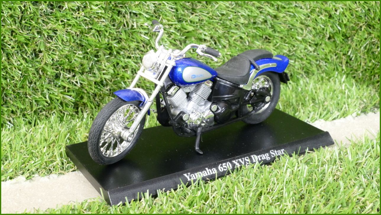 Model Replika Majorette Motorka 1:18 - Yamaha 650 XVS Drag Star