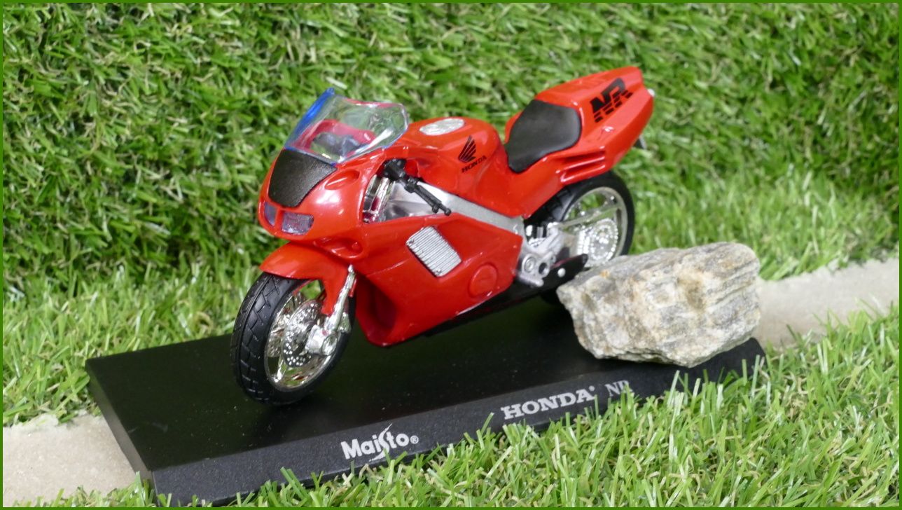 Model Replika Maisto Motorka 1:18 - Honda NR - Viz Popis