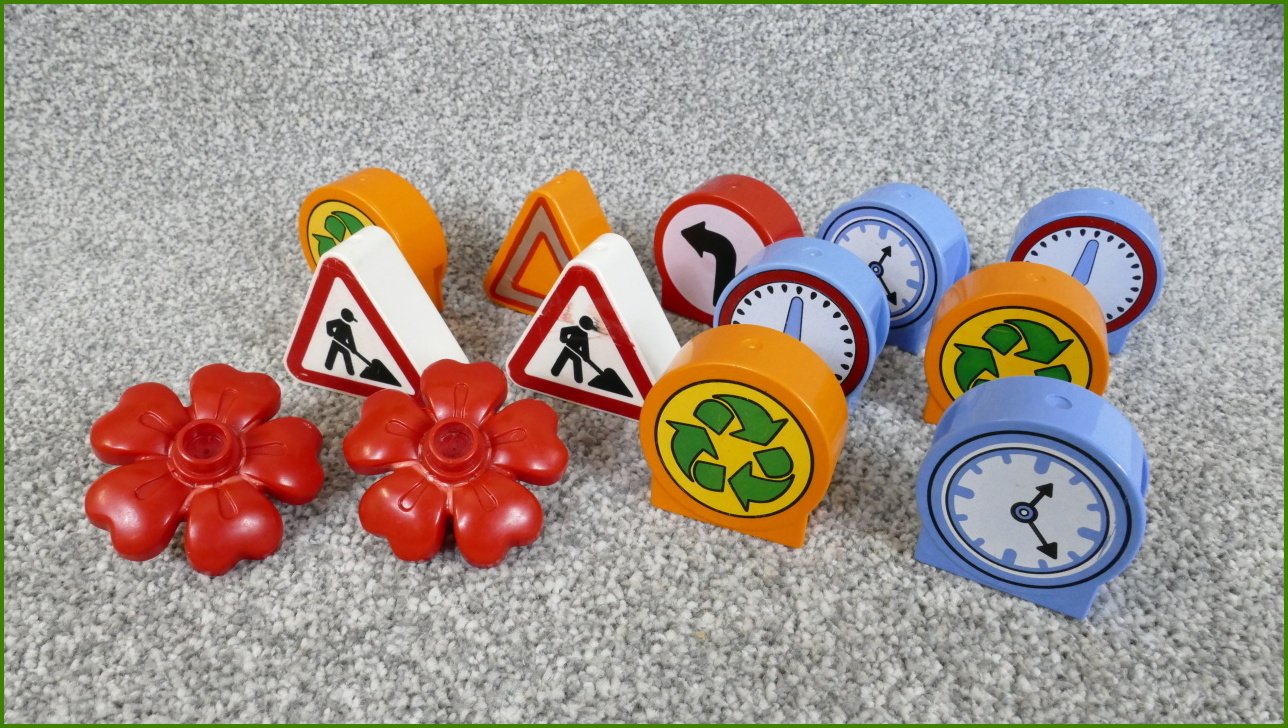 Lego Duplo značky a dvě horší květiny