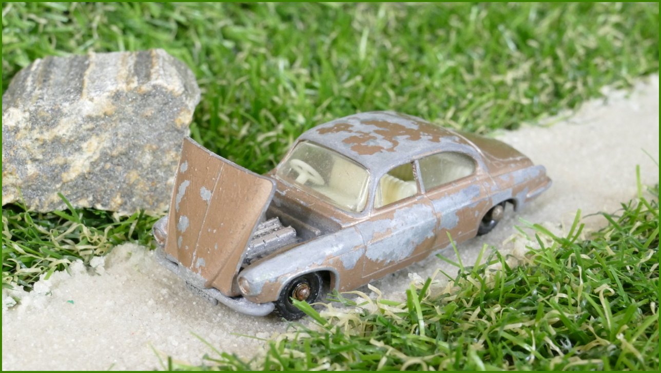 Model Autíčka Matchbox No.28 Jaguar MK10 (Lesney)