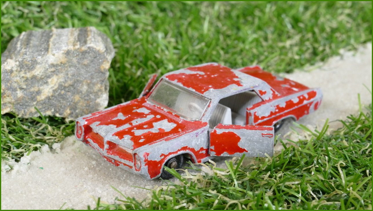 Model Autíčka Matchbox No.22 Pontiac G.P. Sports Coupé (Lesney)