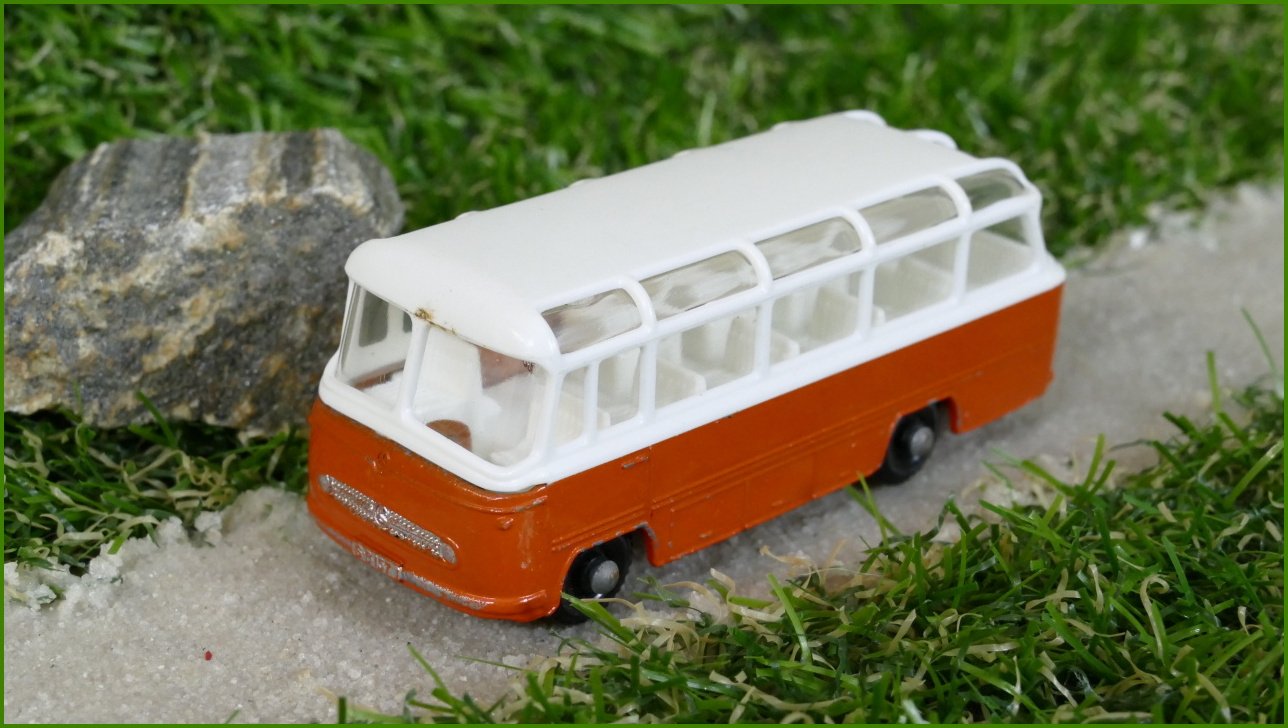 Model Autíčka Matchbox No.68 - Mercedes Coach (Lesney)