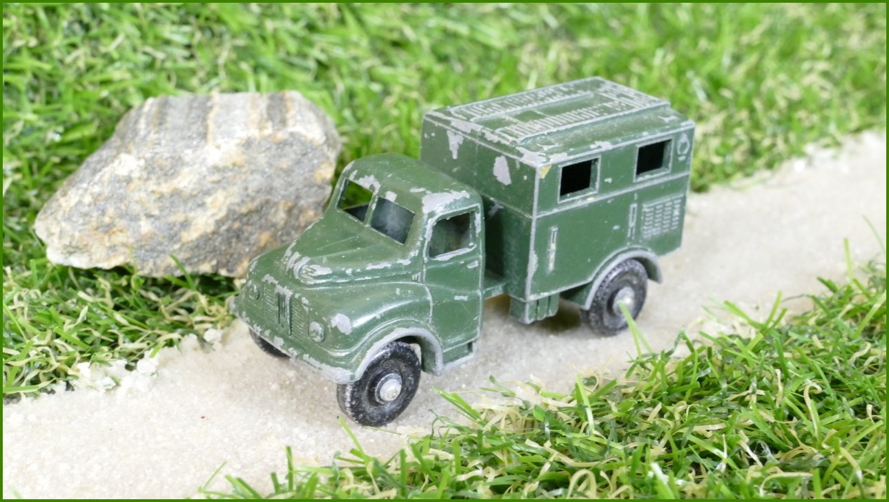 Model Autíčka Matchbox No.68 - Austin MK 2 Radio Truck (Lesney)