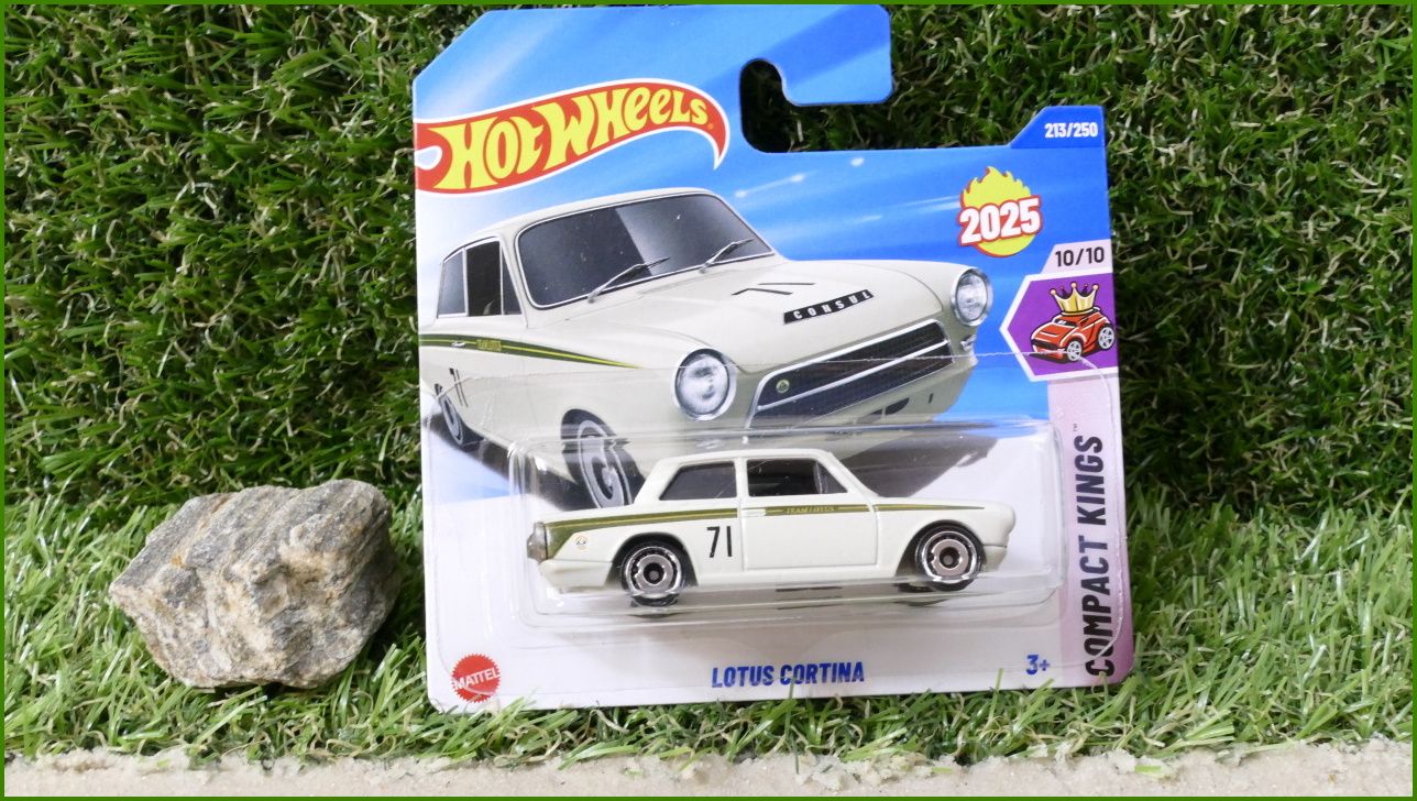 Angličák Model Autíčka Hot Wheels Lotus Cortina (COMPACT KINGS)