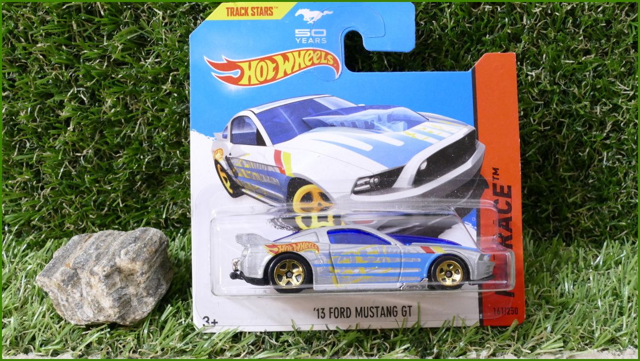 Angličák Model Autíčka Hot Wheels ´13 Ford Mustang GT (HW RACE)
