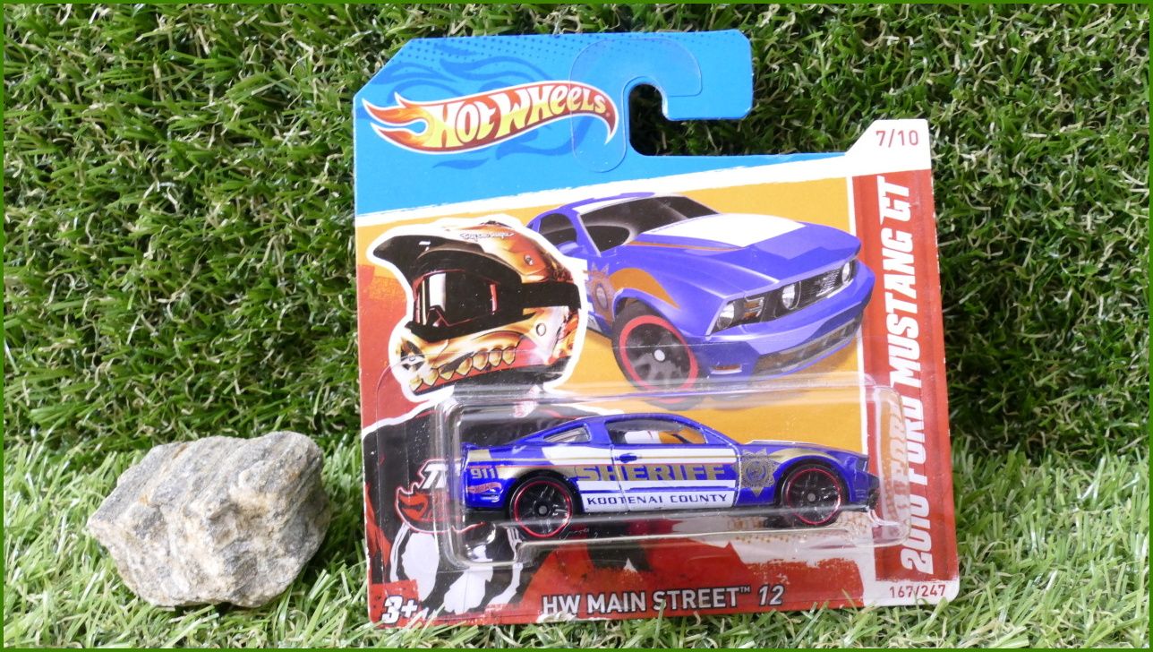 Angličák Model Autíčka Hot Wheels 2010 Ford Mustang GT (HW MAIN STREET)