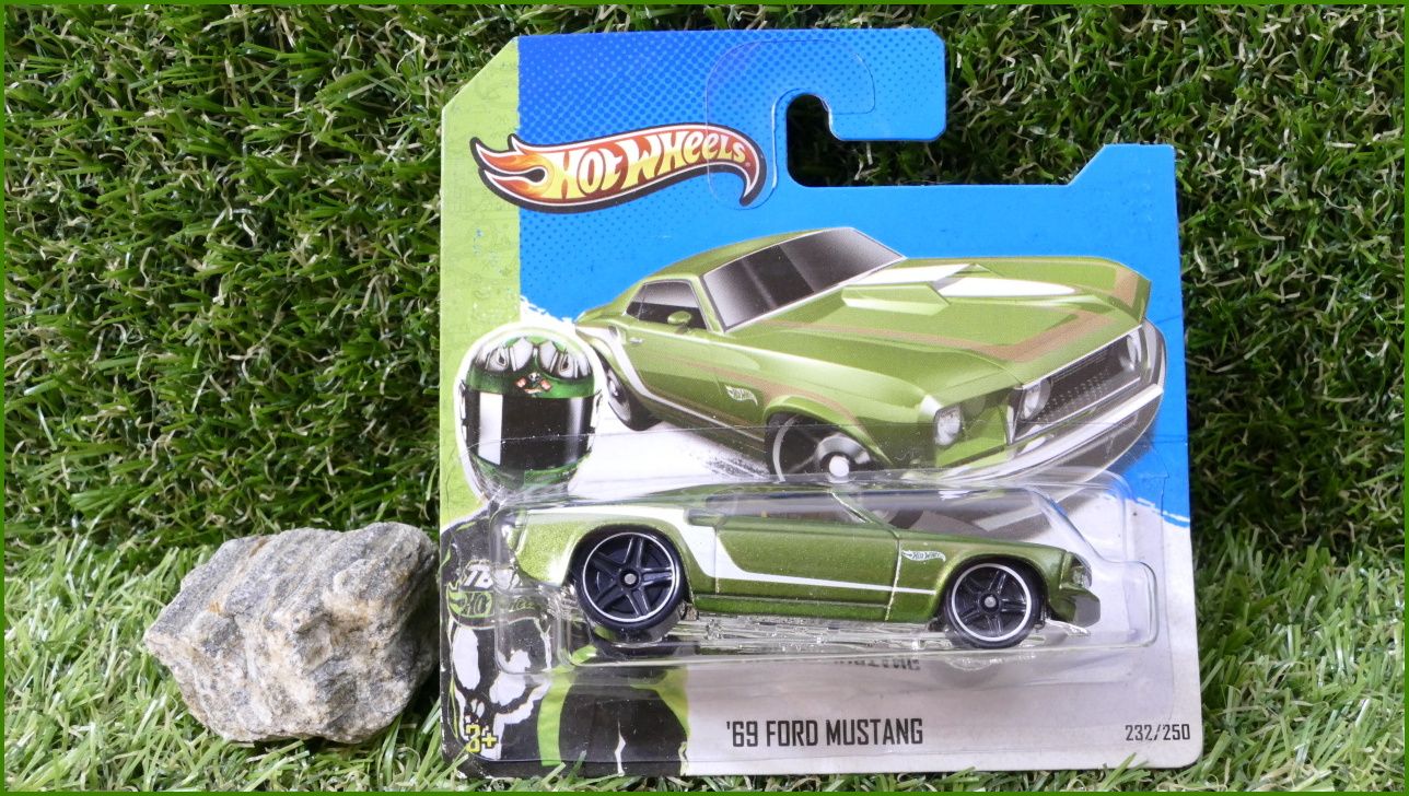 Angličák Model Autíčka Hot Wheels ´69 Ford Mustang