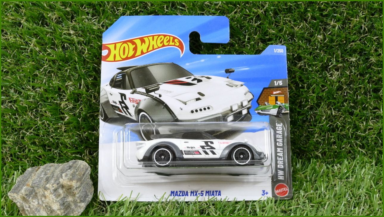 Angličák Model Autíčka Hot Wheels Mazda MX-5 Miata (HW DREAM GARAGE)
