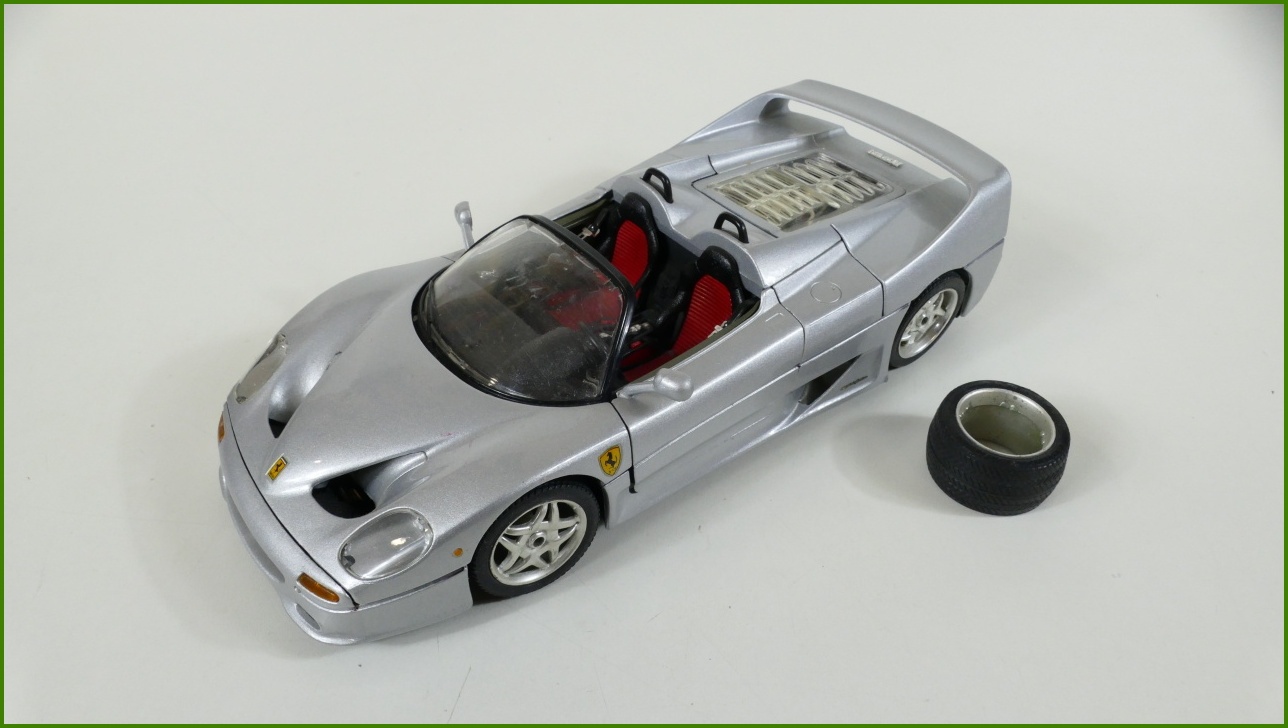Kovový Model Bburago 1:18 - Ferrari F50 (1995) - Viz Popis