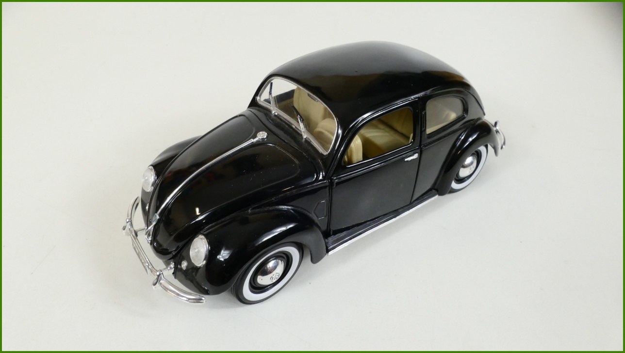Model Auta Maisto 1:18 Volkswagen Export Sedan (1951)