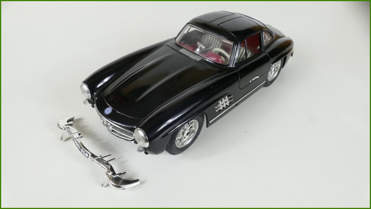 Kovový Model Bburago 1:18 - Mercedes 300 SL (1954) - Viz Popis