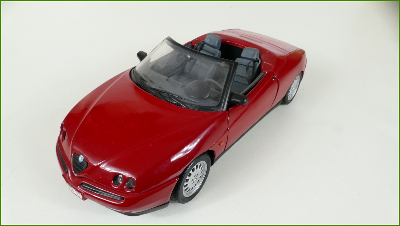 Model Auta Maisto 1:18 - Alfa Romeo Spider