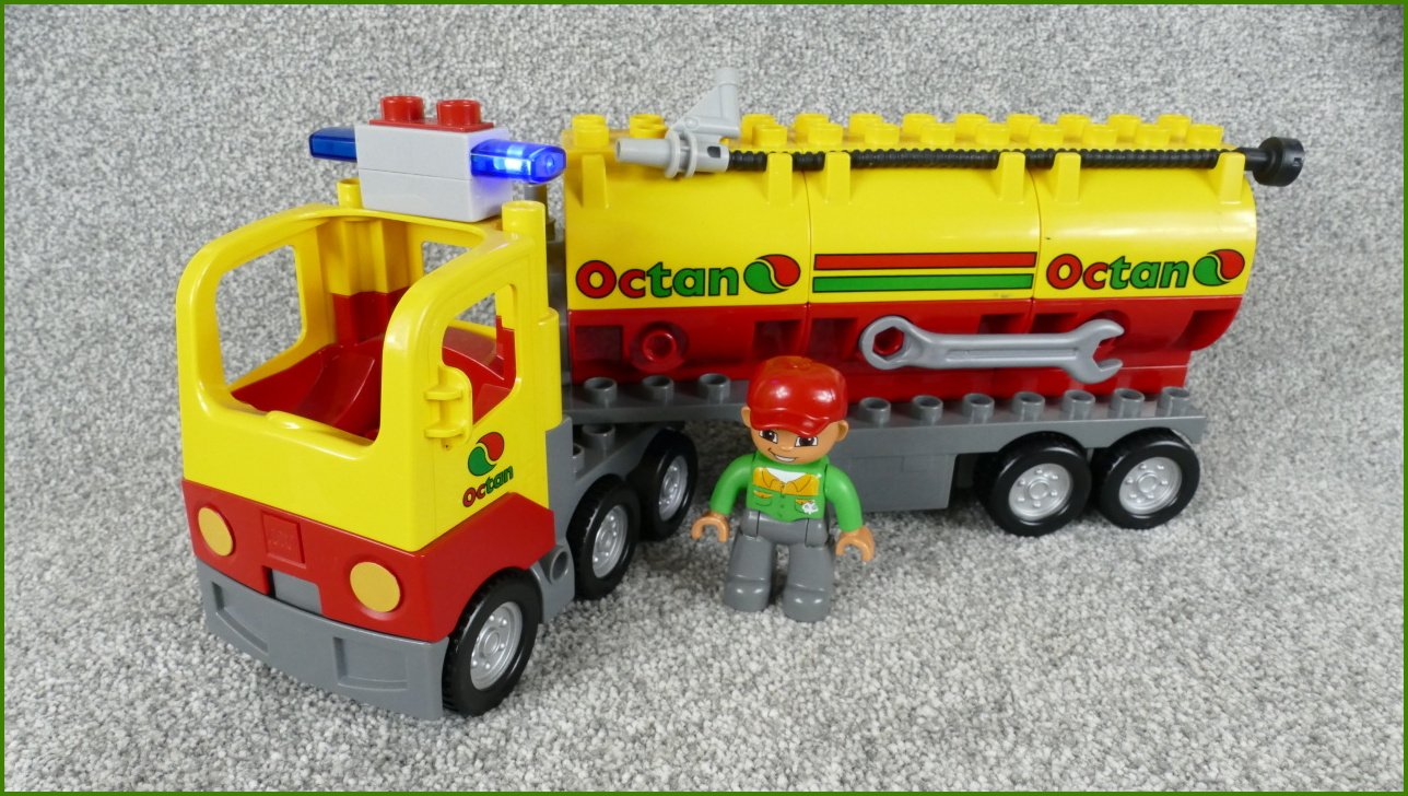 Lego® Duplo® Nákladní Auto - Cisterna Octan s Cisternami a Majáčkem / Šedý Podvozek