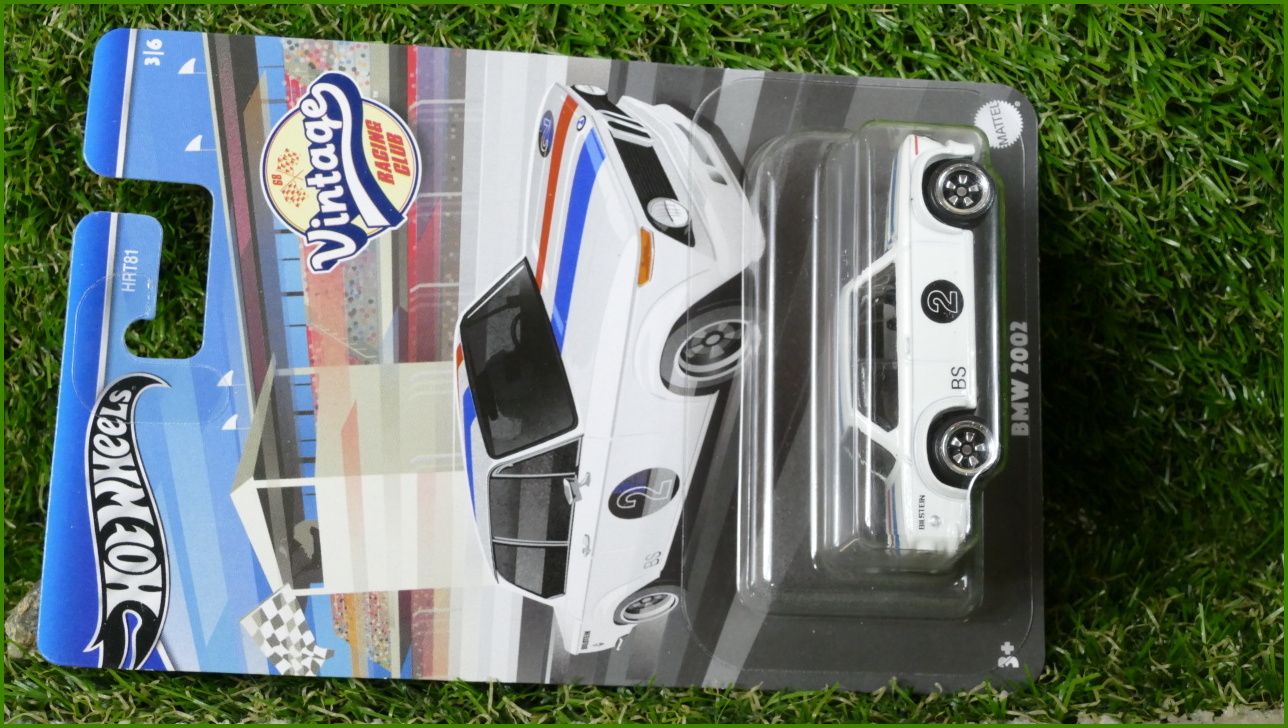Angličák Autíčko Hot Wheels BMW 2002 (VINTAGE RACING CLUB)