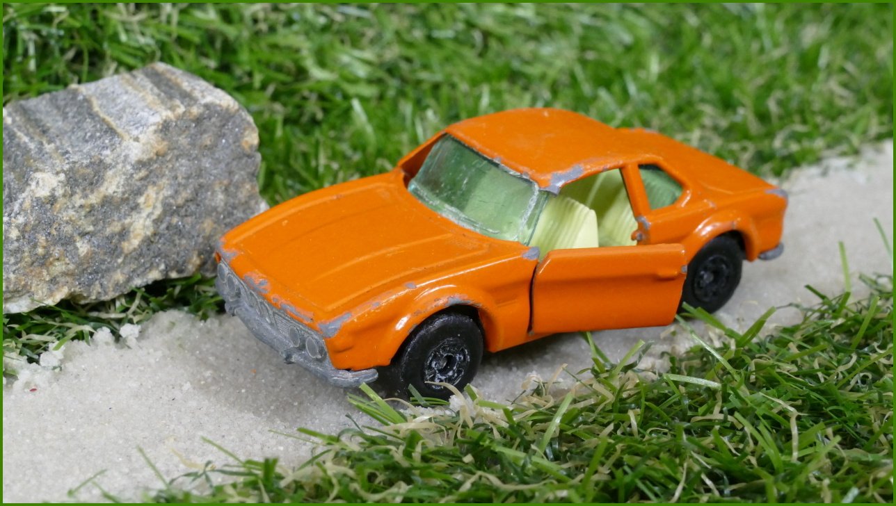 Model Autíčka Matchbox Lesney No.45 - BMW 3.0 CLS - prasklé přední sloupky